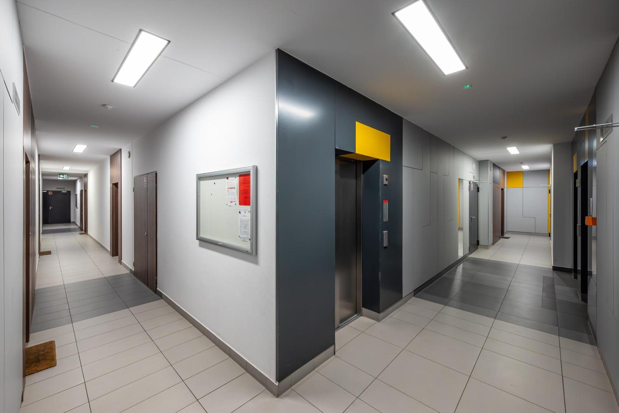 Metro Plocka Cosy Apartment Varsovia Exterior foto